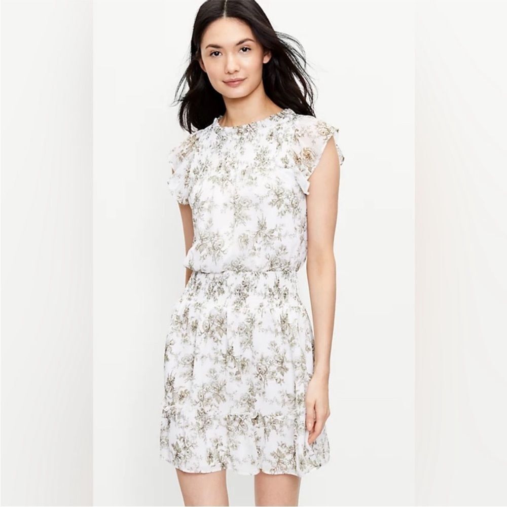 LOFT Smocked Tiered Flutter Sleeve Dress – Size L – Green & White